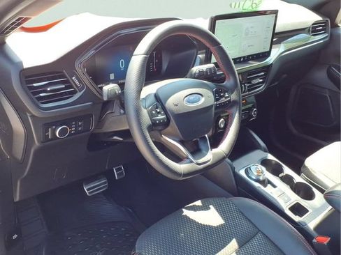 Certified 2024 Ford Escape ST-Line w/ Tech Pack #1 AWD/4WD image 17