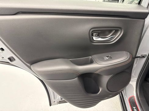 Used 2025 Honda HR-V Sport image 15