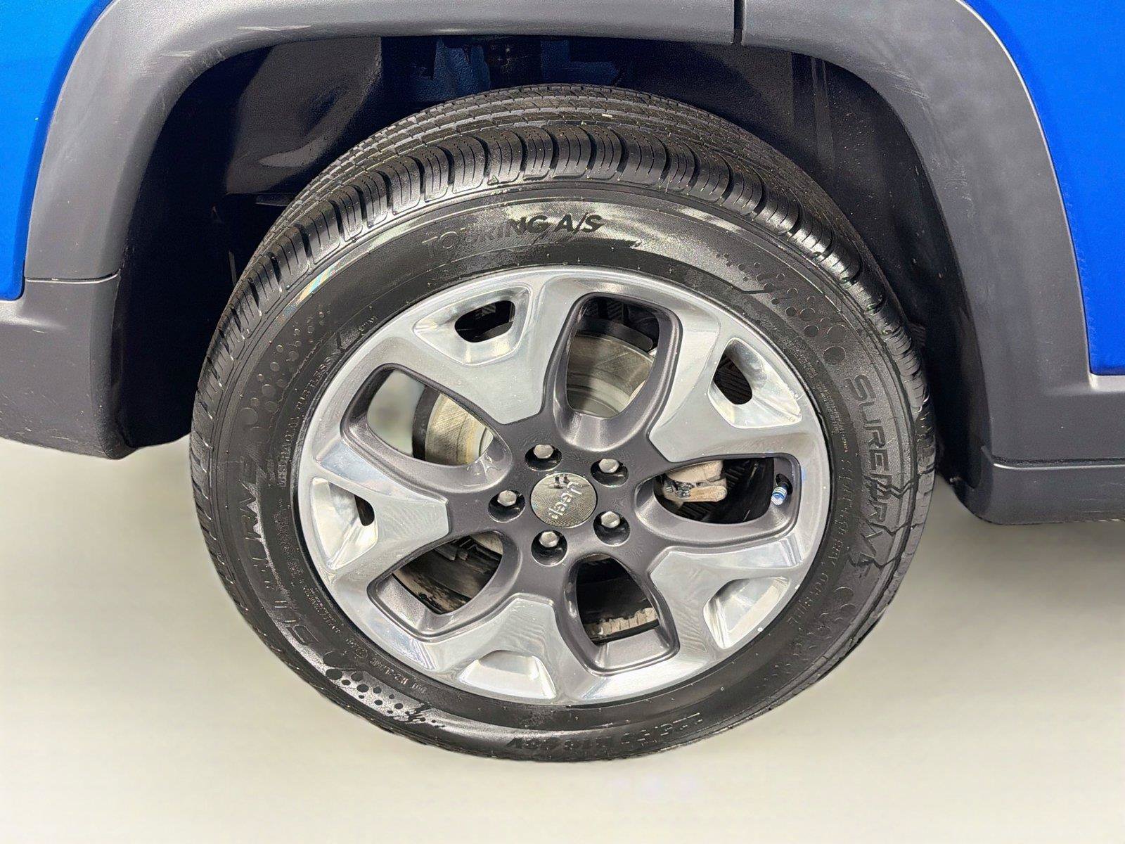 Used 2019 Jeep Compass Limited AWD/4WD image 33