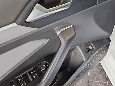 Used 2025 Volkswagen Jetta SE image 26