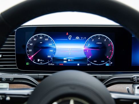 New 2026 Mercedes-Benz GLS 450 4MATIC image 28