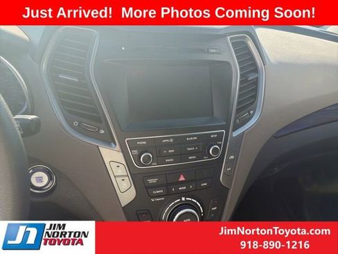 Used 2018 Hyundai Santa Fe Sport w/ 2.4L Value Package 02 image 8