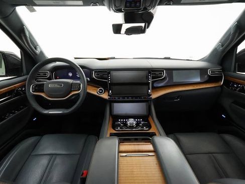 Used 2022 Jeep Grand Wagoneer Series II w/ Convenience Group III image 5