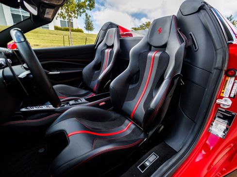 Used 2021 Ferrari F8 Tributo image 55