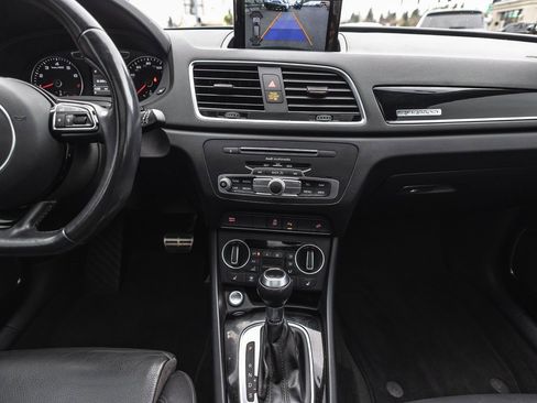 Used 2018 Audi Q3 2.0T Premium Plus w/ S Line Competition Package image 29