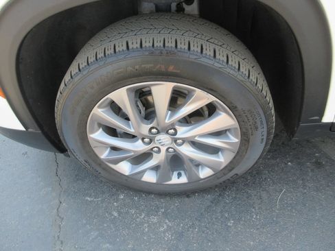 Certified 2025 Buick Enclave Preferred FWD image 15