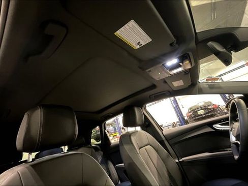 Used 2025 Audi Q4 e-tron Premium Plus w/ Premium Plus image 22