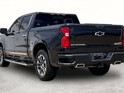 Used 2022 Chevrolet Silverado 1500 High Country w/ Z71 Off-Road Package AWD/4WD image 15