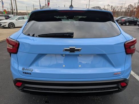 Used 2024 Chevrolet Trax RS w/ Sunroof Package image 4