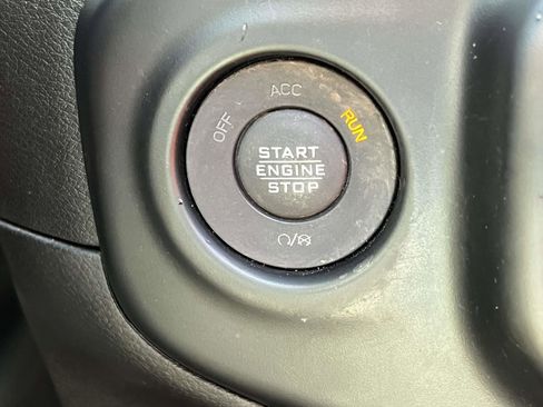 Used 2022 Jeep Wrangler Unlimited Rubicon 4xe image 5