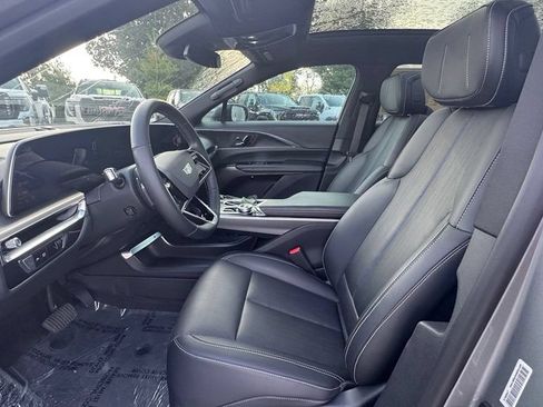 Used 2024 Cadillac Lyriq Luxury w/ LPO, Floor Liner Package AWD/4WD image 21