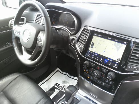 Used 2022 Jeep Grand Cherokee Limited AWD/4WD image 27
