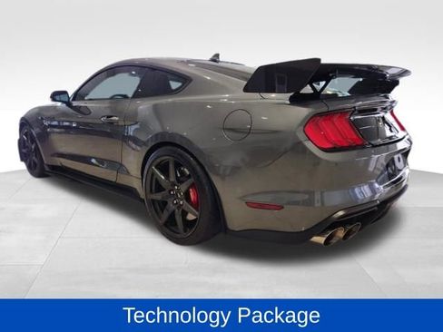 Used 2022 Ford Mustang Shelby GT500 w/ Carbon Fiber Track Pack RWD image 3
