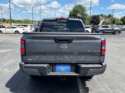 Used 2023 Nissan Frontier SV w/ SV Convenience Package AWD/4WD image 10