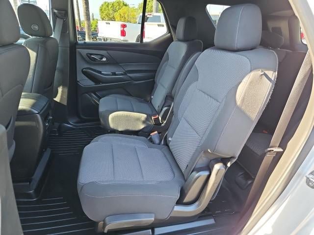 Used 2022 Chevrolet Traverse LT FWD image 24
