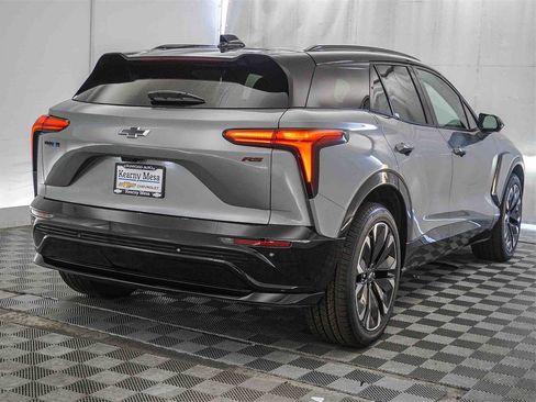 New 2026 Chevrolet Blazer EV RS image 8