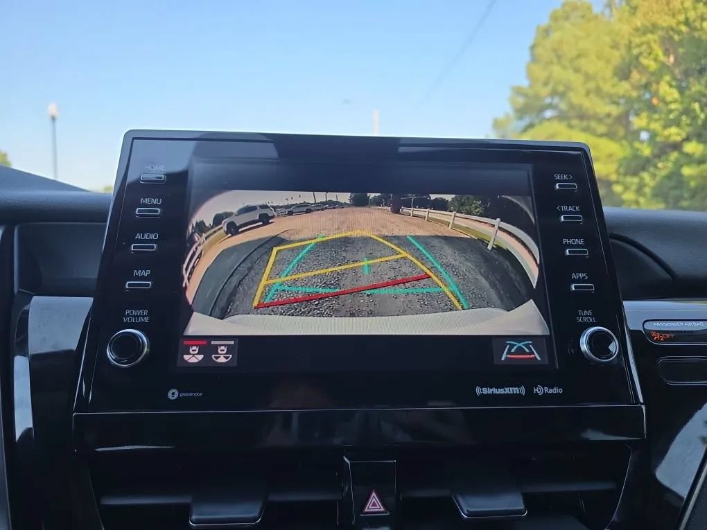 Used 2021 Toyota Camry XLE FWD image 30