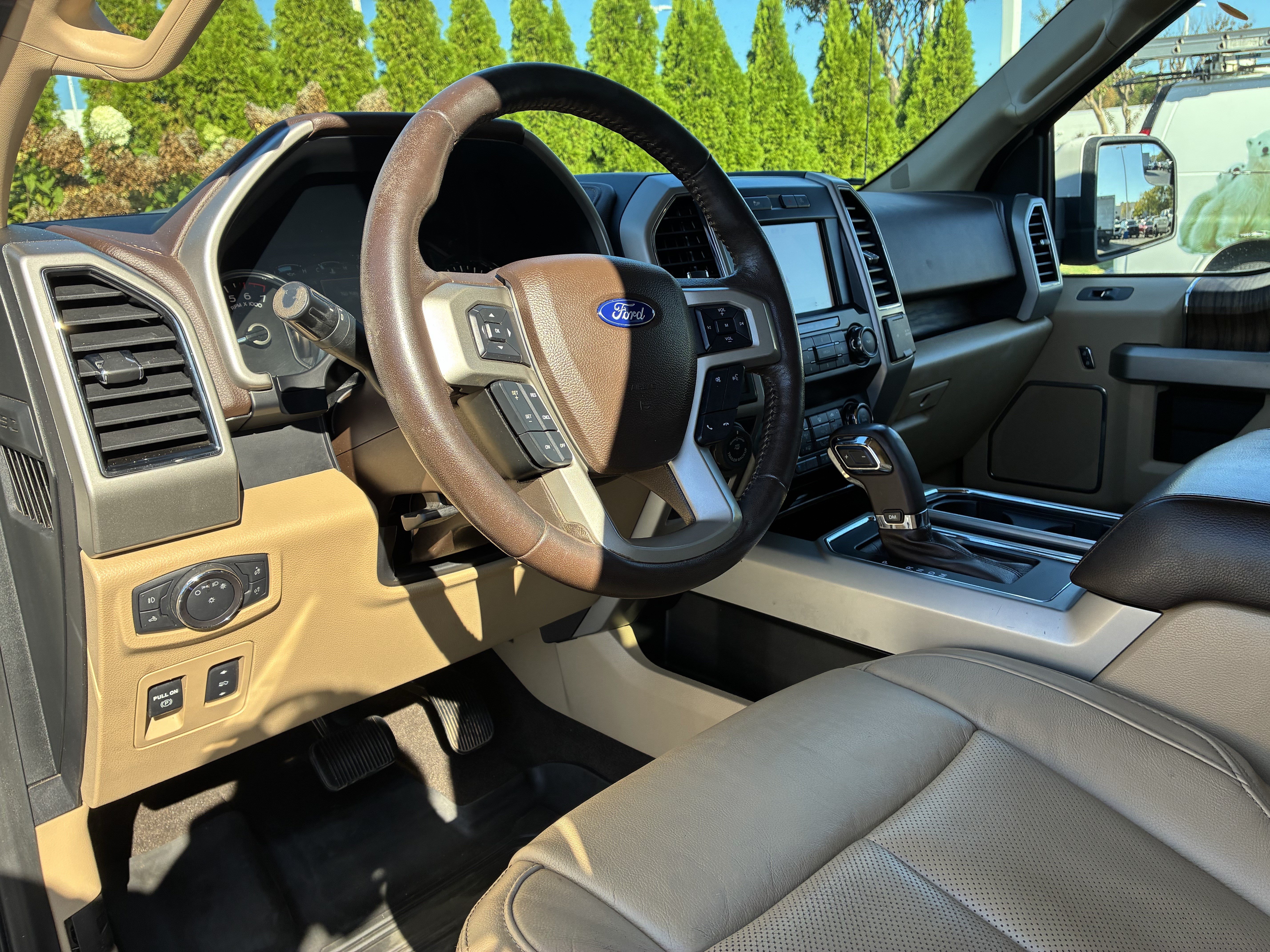 Used 2019 Ford F150 Lariat w/ Trailer Tow Package AWD/4WD image 21