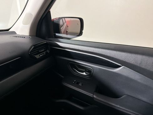 Used 2024 Honda Pilot EX-L image 26