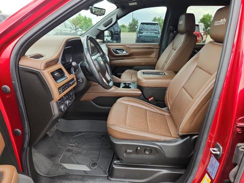 Used 2022 Chevrolet Tahoe High Country image 11