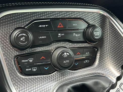 Used 2015 Dodge Challenger SRT Hellcat image 30