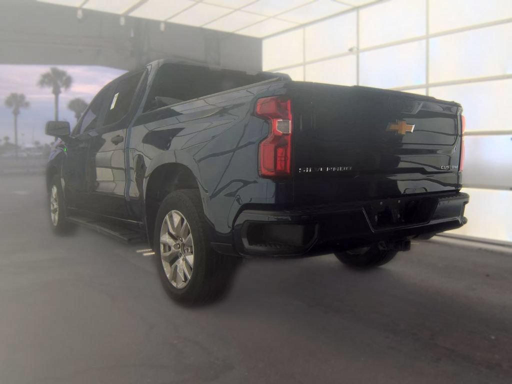 Used 2022 Chevrolet Silverado 1500 Custom w/ Safety Confidence Package RWD image 6