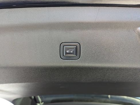 Used 2023 Chevrolet Tahoe Z71 AWD/4WD image 42