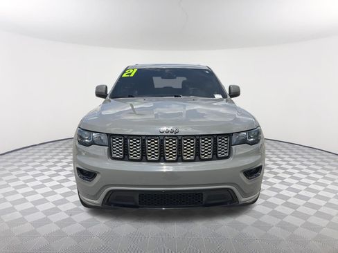 Used 2021 Jeep Grand Cherokee Laredo X RWD image 2