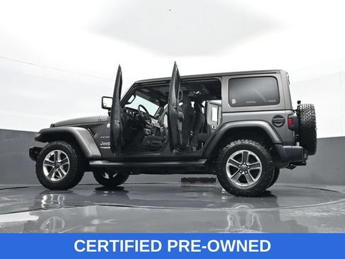 Used 2019 Jeep Wrangler Unlimited Sahara w/ Cold Weather Group AWD/4WD image 31