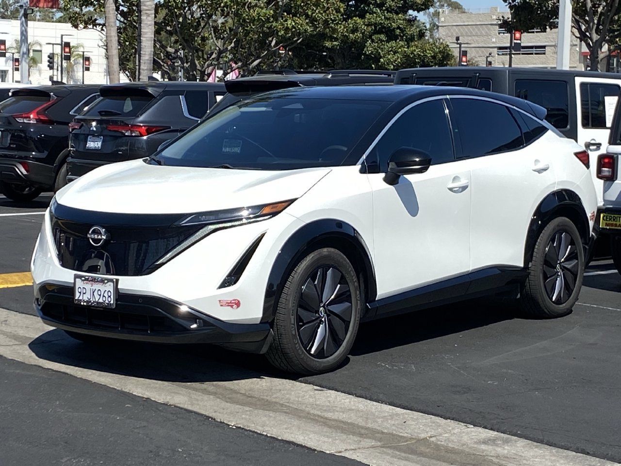 Certified 2024 Nissan Ariya FWD image 1