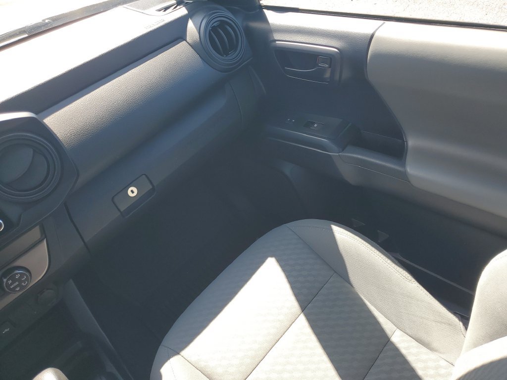 Used 2020 Toyota Tacoma SR AWD/4WD image 26