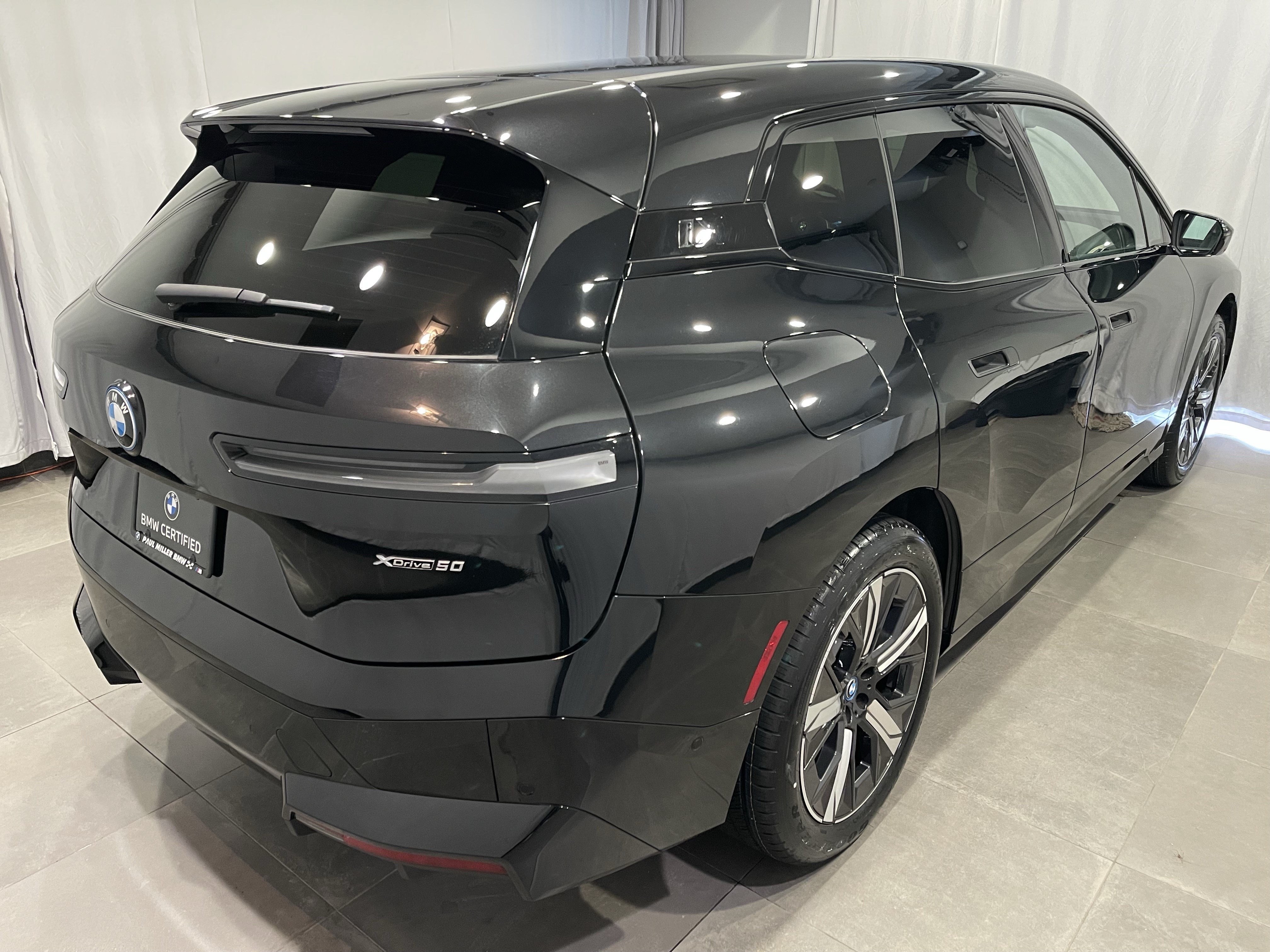 Certified 2024 BMW iX xDrive50 w/ Sport Package AWD/4WD image 6