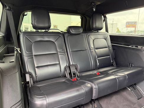 Used 2020 Lincoln Navigator L Reserve RWD image 30