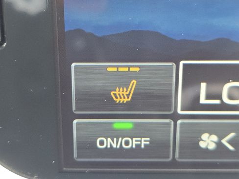 Certified 2025 Subaru Outback Limited AWD/4WD image 11