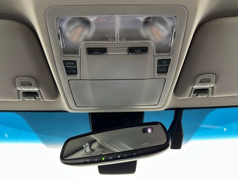 Used 2017 Toyota Avalon XLE Premium image 34