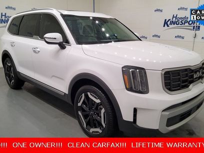 Used 2024 Kia Telluride S w/ S Sunroof Package