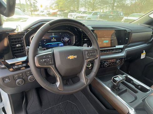 New 2026 Chevrolet Silverado 1500 High Country AWD/4WD image 18