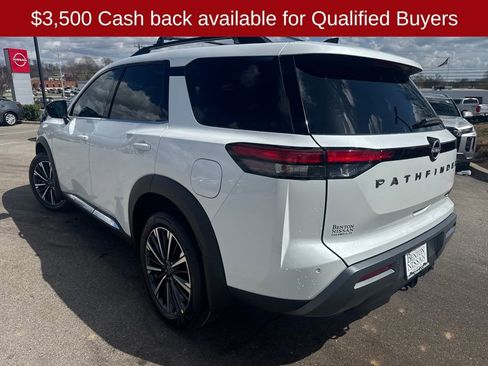 New 2026 Nissan Pathfinder Platinum image 6