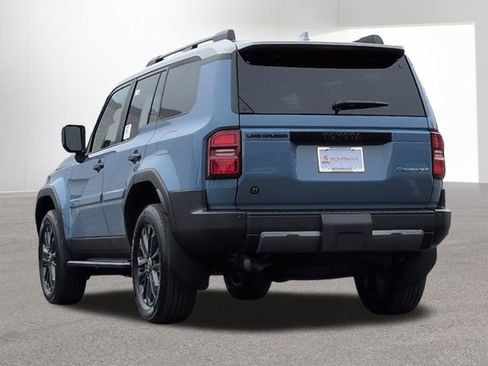 New 2026 Toyota Land Cruiser Base image 8