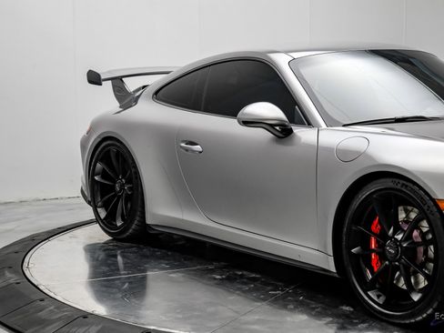 Used 2018 Porsche 911 GT3 w/ Sport Chrono Package image 23