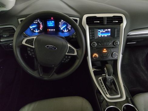 Used 2014 Ford Fusion S FWD image 22