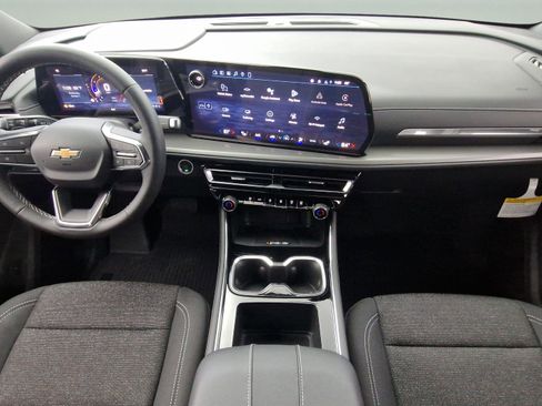 New 2026 Chevrolet Traverse LT w/ Driver Confidence Package image 9