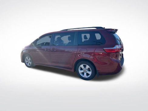 Used 2019 Toyota Sienna LE image 41