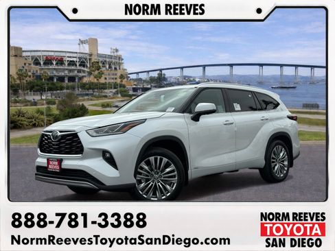 New 2026 Toyota Highlander Platinum image 1