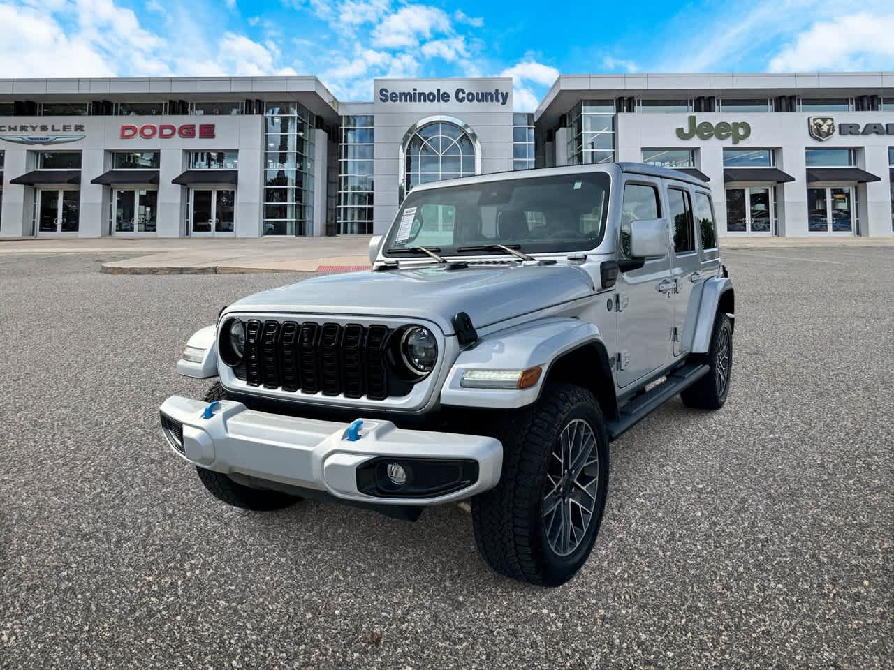 Used 2024 Jeep Wrangler High Altitude AWD/4WD image 4