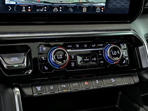 New 2026 GMC Sierra 2500 Denali w/ Denali Reserve Package AWD/4WD image 19