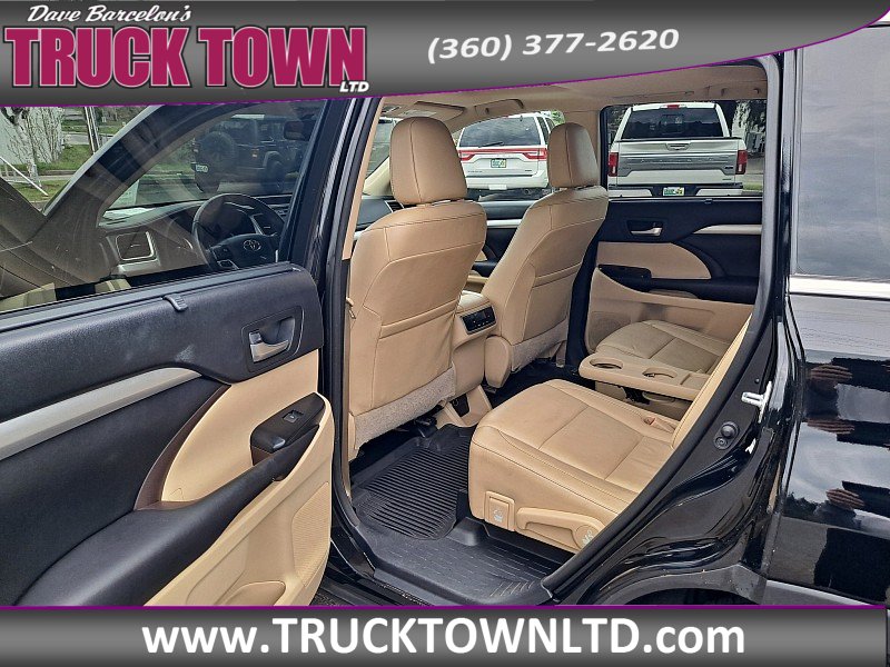 Used 2016 Toyota Highlander XLE w/ Protection Package #3 AWD/4WD image 14