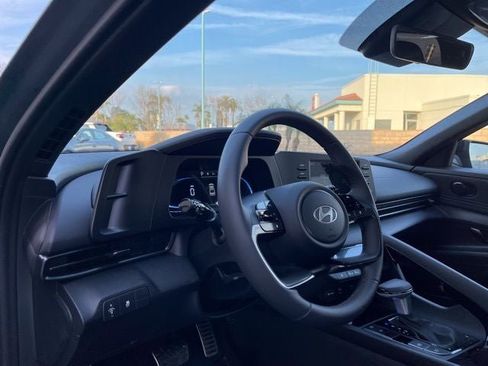 New 2026 Hyundai Elantra SEL Sport Premium image 9