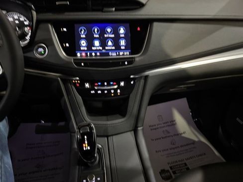 Used 2024 Cadillac XT5 Luxury w/ LPO, Floor Liner Package image 20