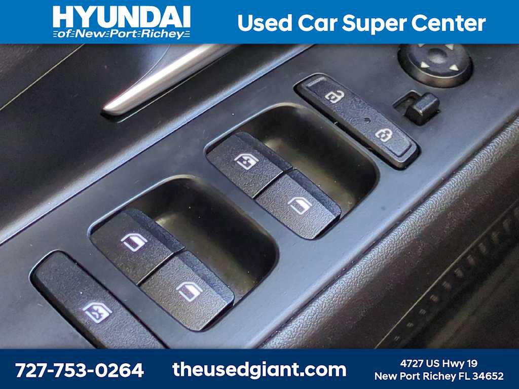 Used 2023 Hyundai Elantra Limited FWD image 26